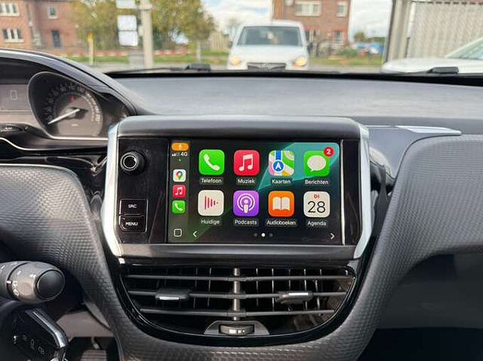 Peugeot 2008 1.2i PURETECH 83PK NAVIGATIE CARPLAY BLUETOOTH A/C