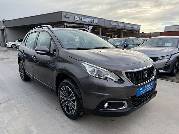 Peugeot 2008 1.2i PURETECH 83PK NAVIGATIE CARPLAY BLUETOOTH A/C