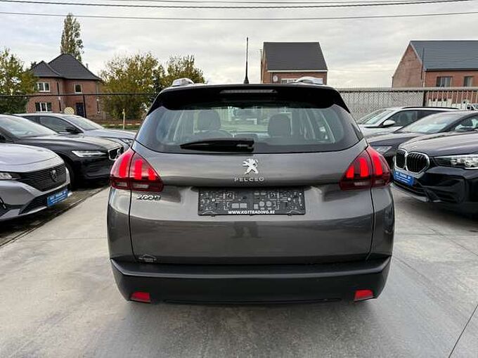 Peugeot 2008 1.2i PURETECH 83PK NAVIGATIE CARPLAY BLUETOOTH A/C