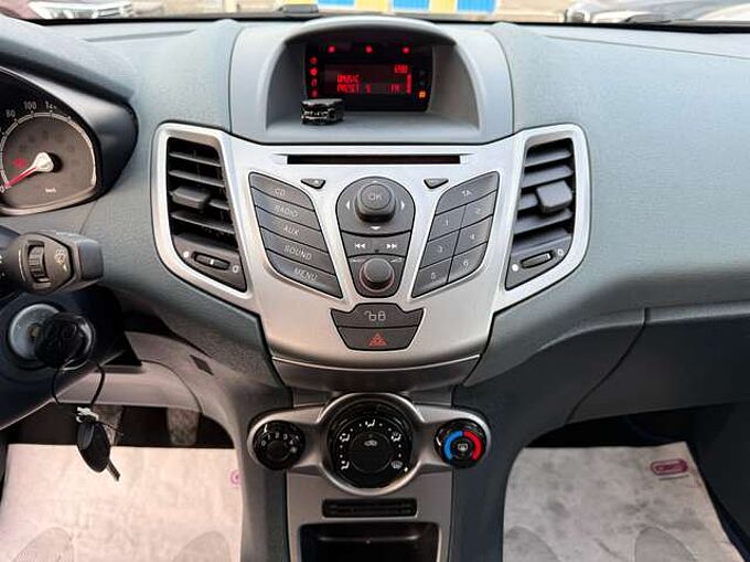 Ford Fiesta 1.2i 60PK SLECHTS 41900KM CARPASS 1 JAAR GARANTIE