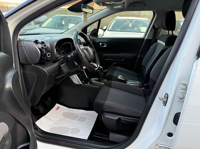 Citroen C3 Aircross 1.2i 82PK BLUETOOTH AIRCO TREKHAAK CARPASS LED