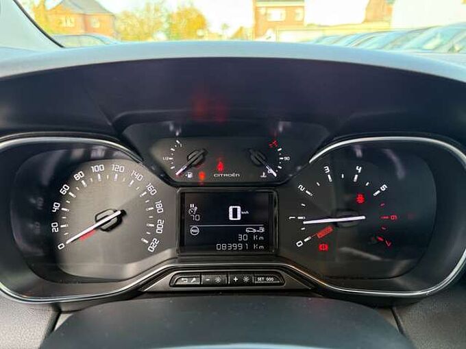 Citroen C3 Aircross 1.2i 82PK BLUETOOTH AIRCO TREKHAAK CARPASS LED