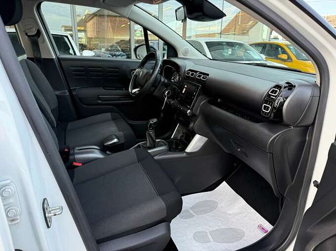 Citroen C3 Aircross 1.2i 82PK BLUETOOTH AIRCO TREKHAAK CARPASS LED