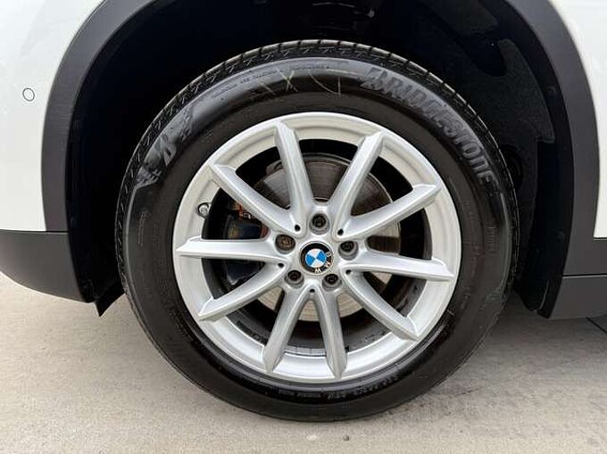 BMW X1 1.5i 136PK AUTOMAAT FACELIFT NAVIGATIE DAB LED PDC