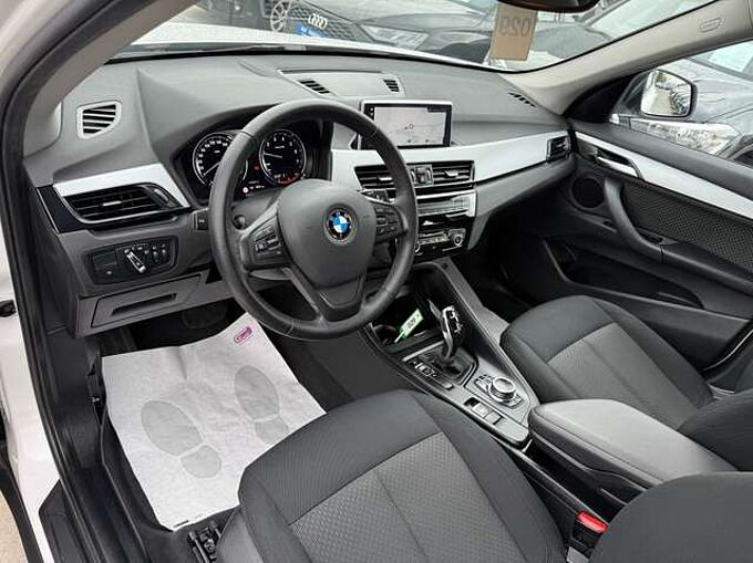 BMW X1 1.5i 136PK AUTOMAAT FACELIFT NAVIGATIE DAB LED PDC