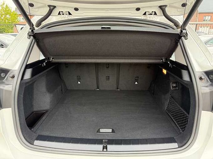 BMW X1 1.5i 136PK AUTOMAAT FACELIFT NAVIGATIE DAB LED PDC