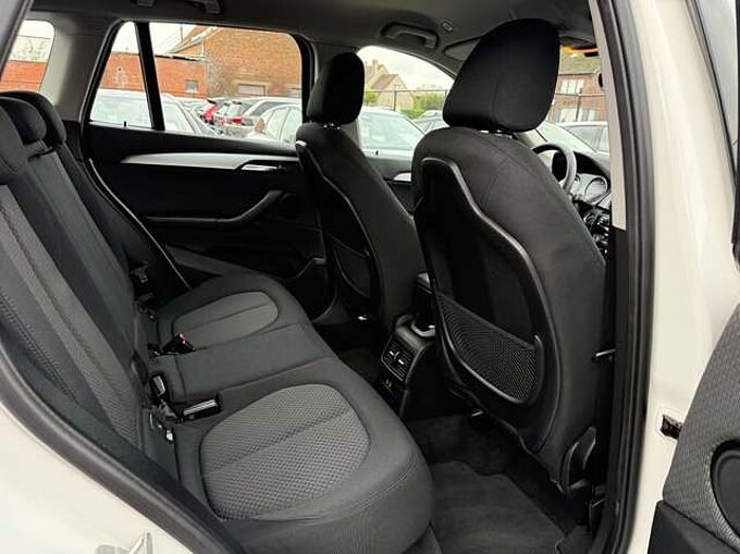 BMW X1 1.5i 136PK AUTOMAAT FACELIFT NAVIGATIE DAB LED PDC