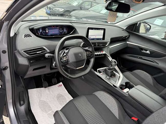 Peugeot 5008 1.2i 130PK NAVIGATIE CAMERA CARPLAY DAB ZETELVERWA