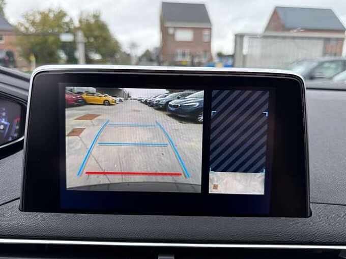 Peugeot 5008 1.2i 130PK NAVIGATIE CAMERA CARPLAY DAB ZETELVERWA