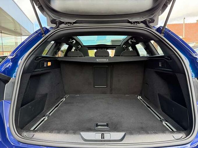 Peugeot 308 1.2i PURETECH SW GT-LINE NAVI LEDER PANO-DAK LED