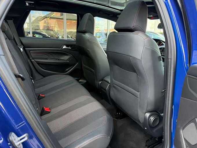 Peugeot 308 1.2i PURETECH SW GT-LINE NAVI LEDER PANO-DAK LED