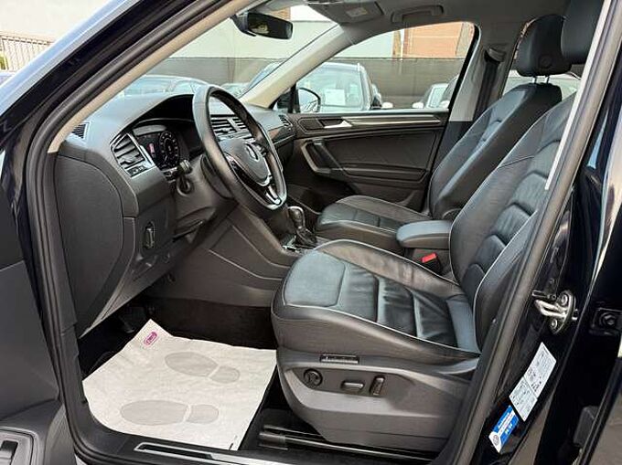 Volkswagen Tiguan Allspace 1.5 TSI DSG AUTOMAAT NAVI ZWART LEDER OPENDAK 360