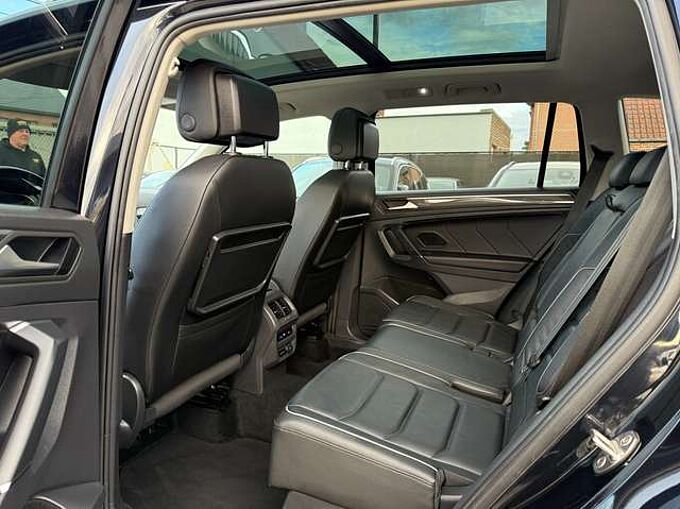 Volkswagen Tiguan Allspace 1.5 TSI DSG AUTOMAAT NAVI ZWART LEDER OPENDAK 360