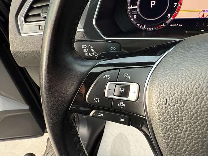 Volkswagen Tiguan Allspace 1.5 TSI DSG AUTOMAAT NAVI ZWART LEDER OPENDAK 360