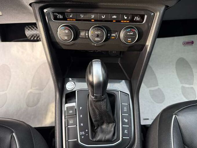 Volkswagen Tiguan Allspace 1.5 TSI DSG AUTOMAAT NAVI ZWART LEDER OPENDAK 360