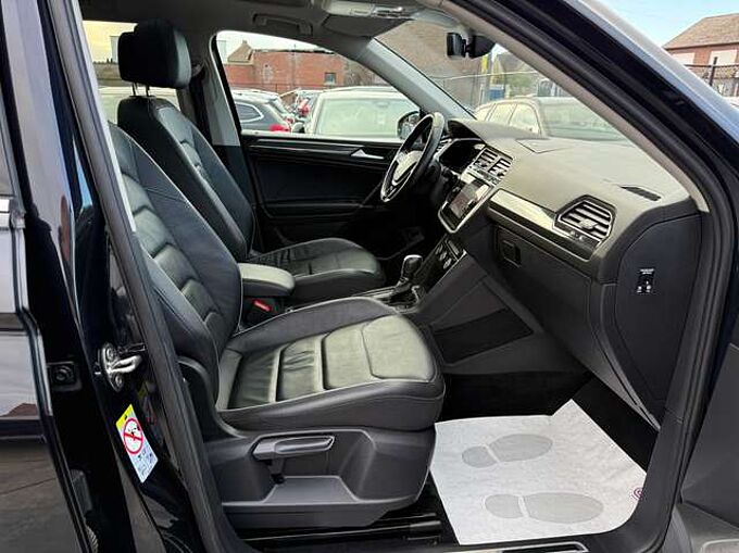 Volkswagen Tiguan Allspace 1.5 TSI DSG AUTOMAAT NAVI ZWART LEDER OPENDAK 360