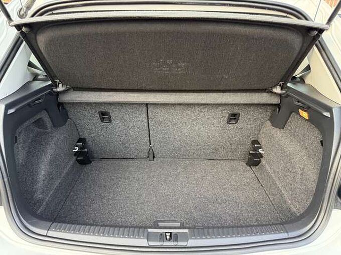 Volkswagen Polo 1.0i 75PK 5-DEURS BLUETOOTH PDC V+A AIRCO CARPASS