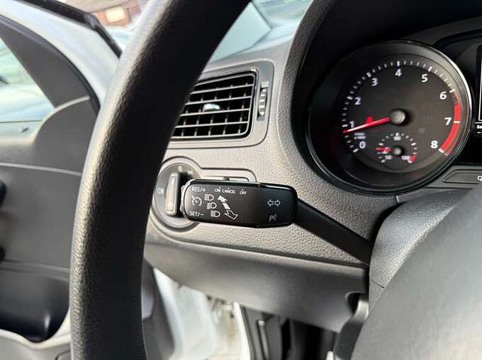 Volkswagen Polo 1.0i 75PK 5-DEURS BLUETOOTH PDC V+A AIRCO CARPASS