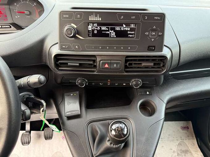 Peugeot Partner 1.5 BLUEHDI BLUETOOTH PDC AIRCO LICHTE VRACHT